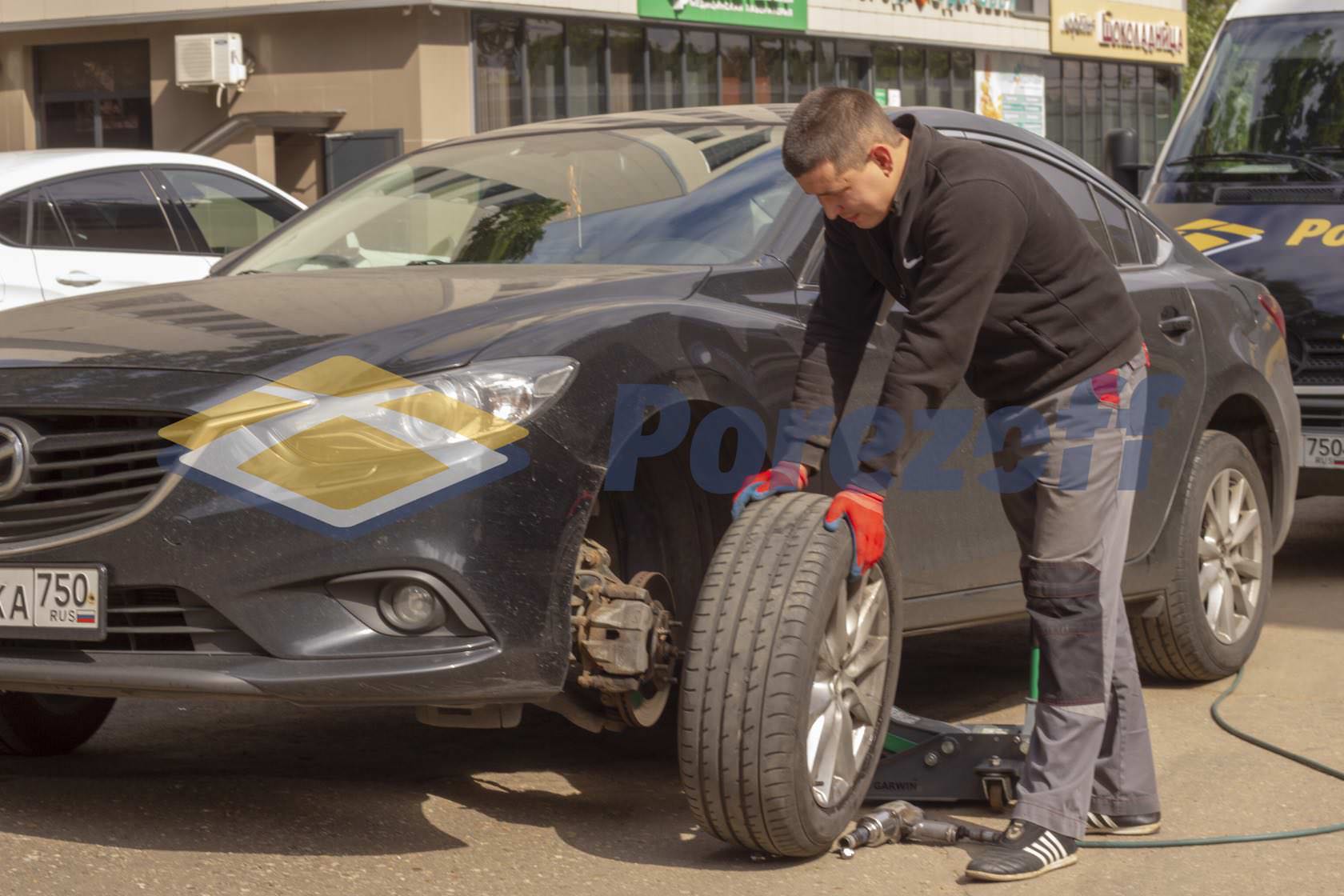 замена колеса на мазда 6 через мобильный шиномонтаж